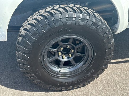 Used 2014 Nissan Frontier PRO-4X image 22