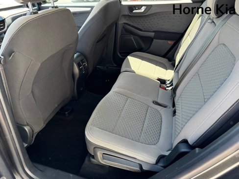 Used 2020 Ford Escape SE image 12