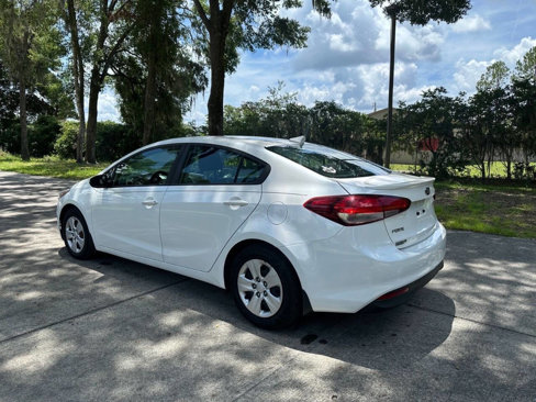 Used 2018 Kia Forte LX w/ LX Popular Package image 3