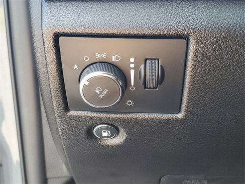 Used 2021 Jeep Grand Cherokee Laredo X image 21