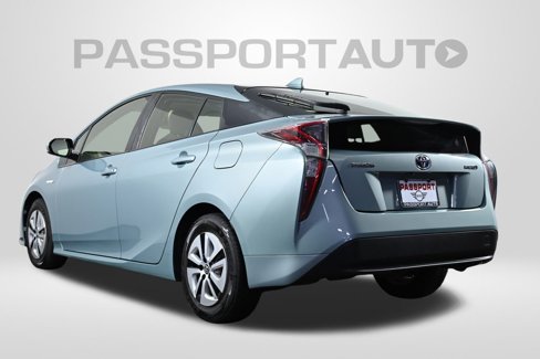 Used 2016 Toyota Prius image 6