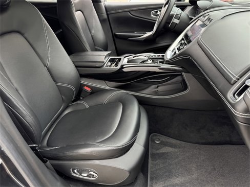 Used 2021 Aston Martin DBX image 19