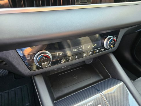 Used 2022 Mitsubishi Outlander SE image 22