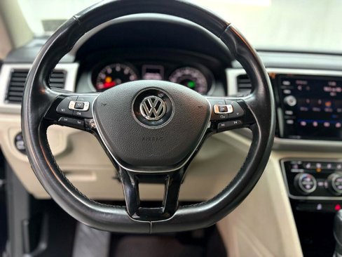 Used 2018 Volkswagen Atlas SEL image 16