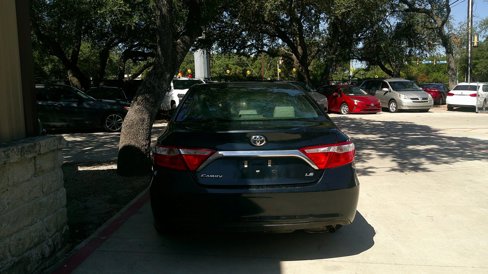 Used 2017 Toyota Camry LE image 6