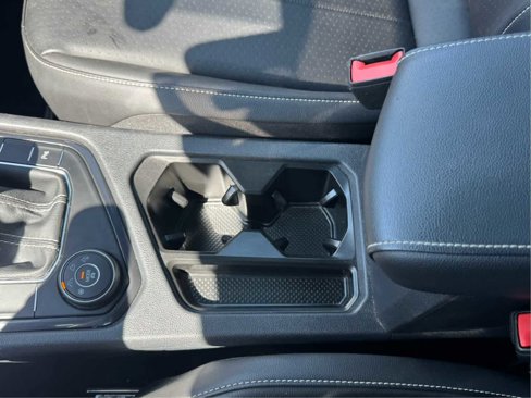 Certified 2022 Volkswagen Tiguan SE R-Line image 23