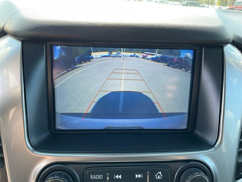 Used 2018 Chevrolet Suburban LT image 20