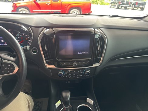 Used 2021 Chevrolet Traverse RS image 15