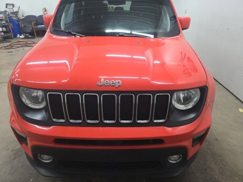 Used 2019 Jeep Renegade Latitude w/ Popular Equipment Group image 19