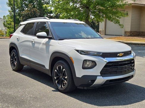 Used 2021 Chevrolet TrailBlazer LT w/ Convenience Package image 3