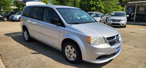 Used 2012 Dodge Grand Caravan SE image 3