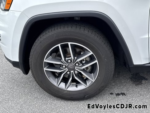 Used 2019 Jeep Grand Cherokee Limited image 14