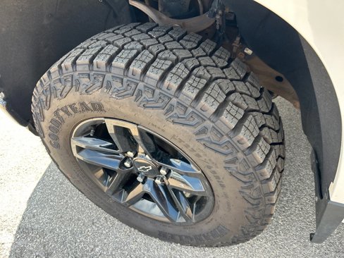 Used 2021 Chevrolet Silverado 1500 LT Trail Boss w/ LPO, Dark Essentials Package image 42