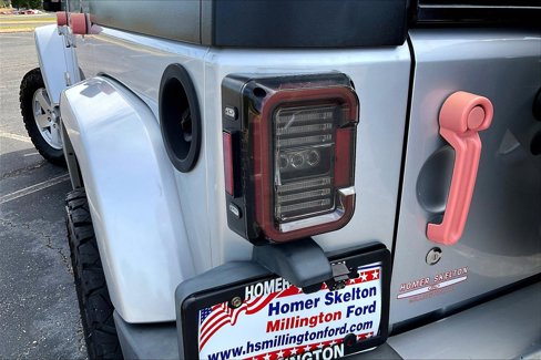 Used 2008 Jeep Wrangler Unlimited Sahara w/ Trailer Tow Group image 27