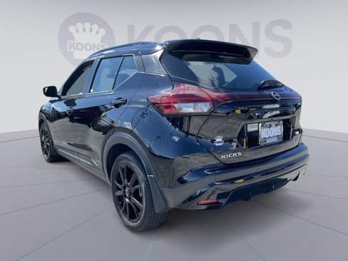Used 2023 Nissan Kicks SR image 4