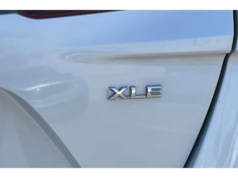 Used 2022 Toyota Prius Prime XLE image 46