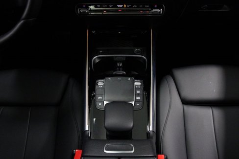 Used 2023 Mercedes-Benz GLA 250 4MATIC w/ Premium Package image 16