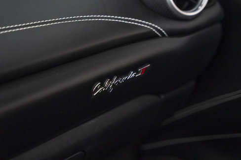 Used 2016 Ferrari California T image 39