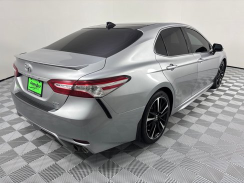 Used 2020 Toyota Camry XSE image 8
