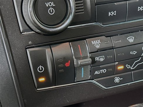 Used 2016 Ford Explorer XLT w/ Equipment Group 202A image 21