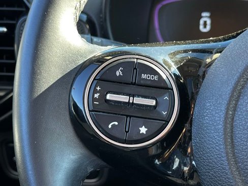 Used 2024 Kia Soul EX image 19