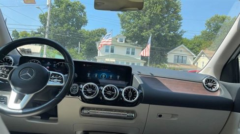 Used 2023 Mercedes-Benz GLA 250 4MATIC image 32