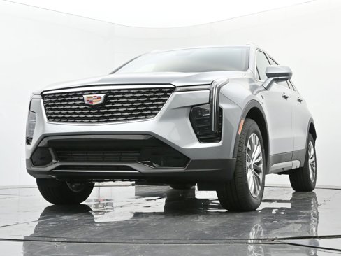 New 2025 Cadillac XT4 Premium Luxury w/ Cold Weather Package image 15