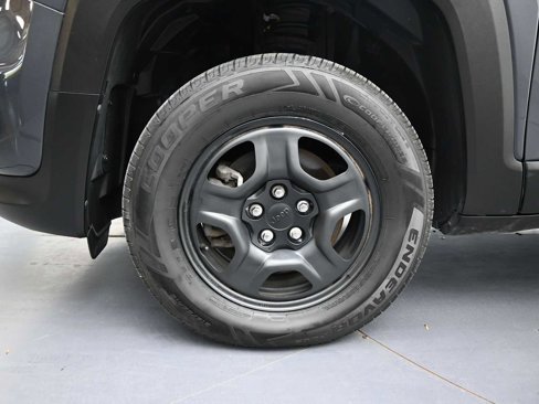 Used 2022 Jeep Renegade Sport image 5