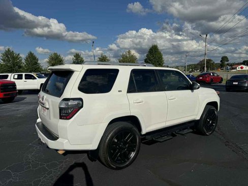 Used 2015 Toyota 4Runner SR5 Premium image 5
