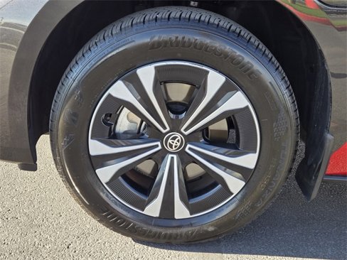 Used 2024 Toyota bZ4X XLE image 7