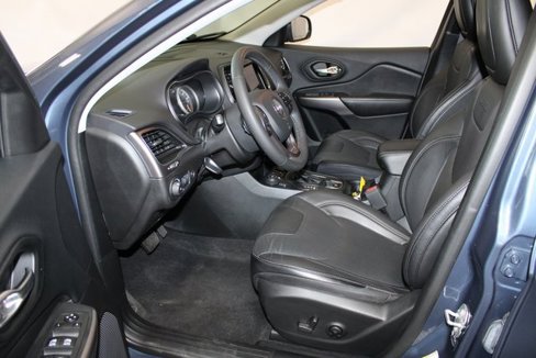 Used 2021 Jeep Cherokee Latitude Lux w/ Comfort/Convenience Group image 7