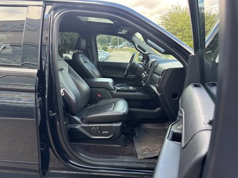 Used 2021 Ford Expedition Limited image 12
