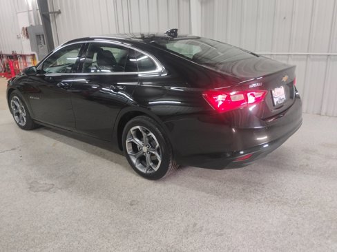 Used 2024 Chevrolet Malibu LT image 3