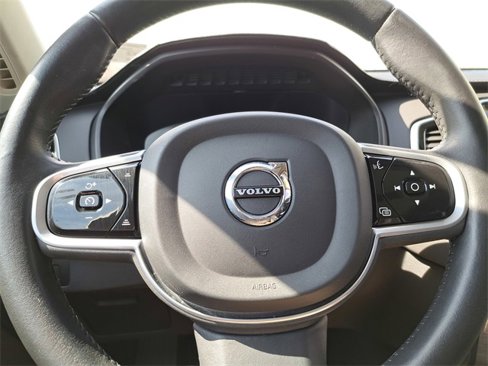 Used 2022 Volvo XC90 T6 Inscription w/ Advanced Package image 10