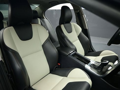 Used 2016 Volvo S60 T5 Cross Country Platinum image 28