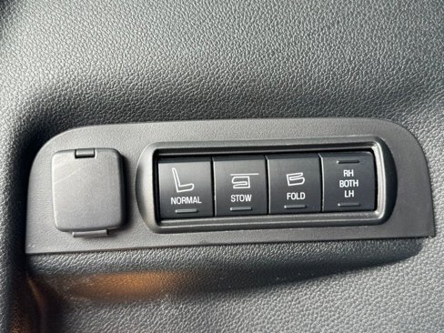 Used 2018 Ford Explorer Limited image 31