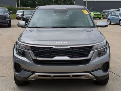 Used 2023 Kia Seltos LX image 9