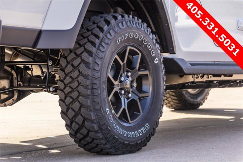 New 2025 Jeep Gladiator Sport image 15