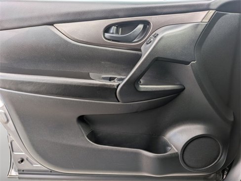 Used 2020 Nissan Rogue Sport S w/ Appearance Package image 22