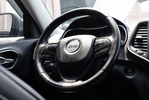 Used 2020 Jeep Cherokee Trailhawk w/ Cold Weather Group image 45