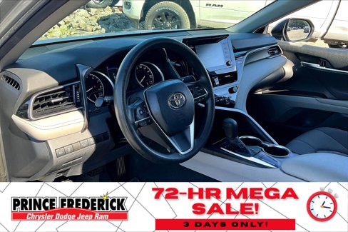 Used 2024 Toyota Camry LE image 11