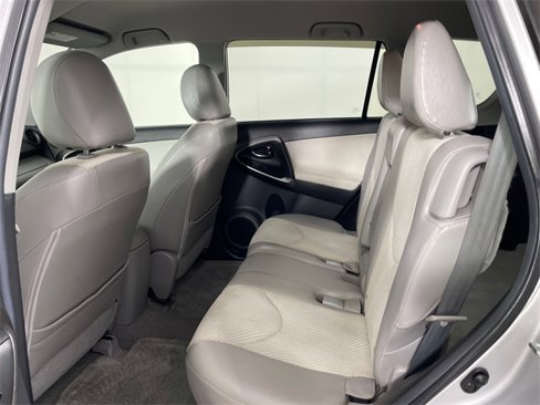 Used 2014 Toyota RAV4 EV image 18