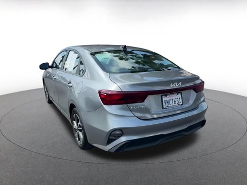 Used 2024 Kia Forte LXS image 11