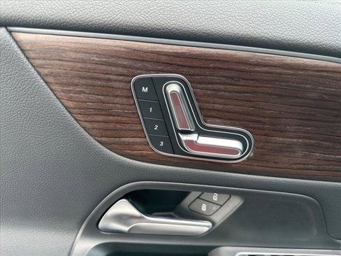 Certified 2025 Mercedes-Benz GLA 250 image 20