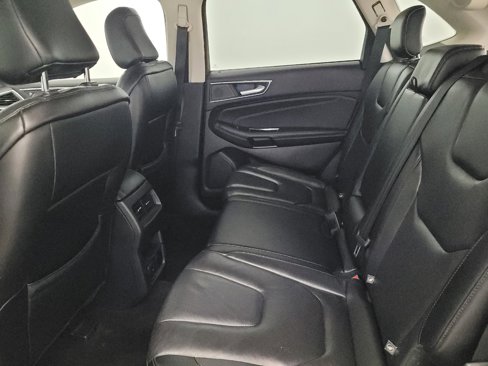 Used 2020 Ford Edge Titanium image 18