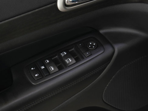 Used 2017 Jeep Grand Cherokee Altitude image 20