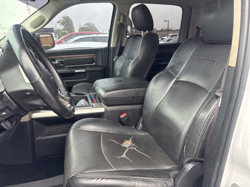 Used 2015 RAM 1500 Laramie w/ Convenience Group image 12