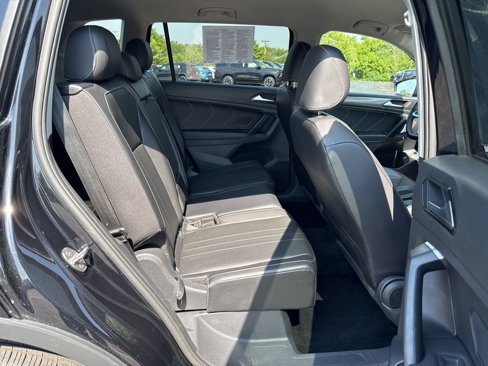 Used 2024 Volkswagen Tiguan SE image 21