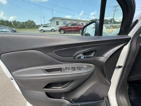 Used 2022 Buick Encore Preferred w/ Safety Package image 15