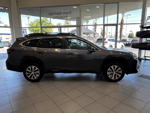 Certified 2025 Subaru Outback Premium image 5